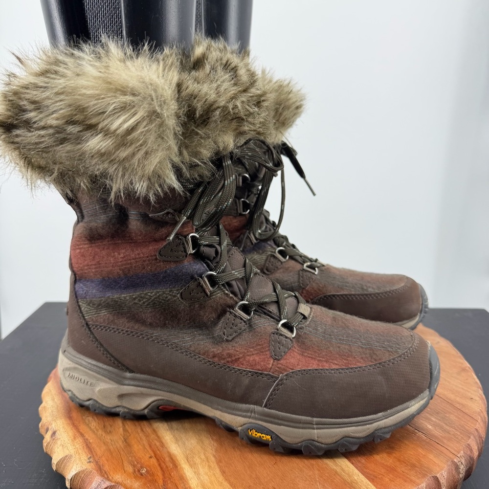 Eddie Bauer Solstice Fur Winter Boots striped upper faux fur‎ Vibram sole 8.5